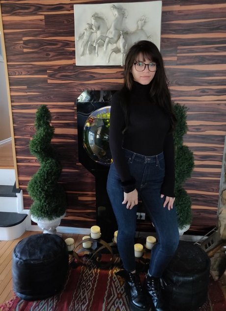 tiny onlyfans free naked photo