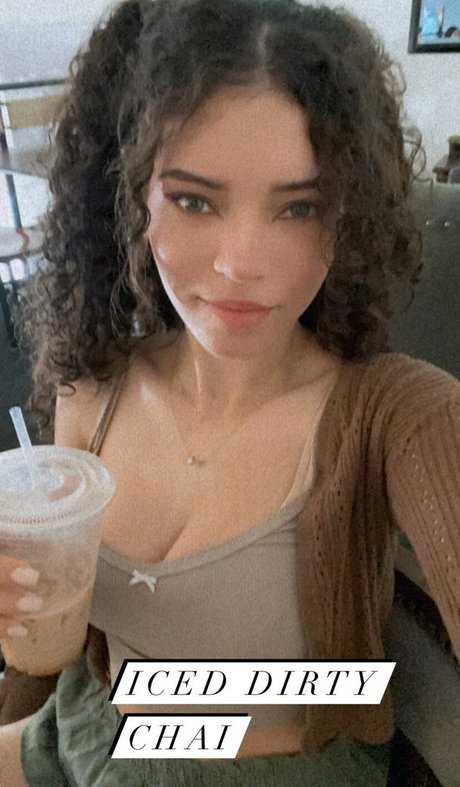 Brittany Venti beautiful model galleries