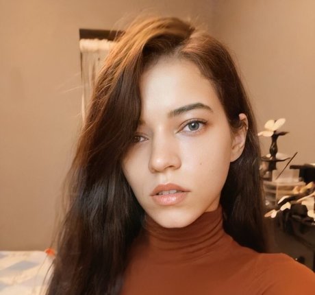 Brittany Venti star erotic photo