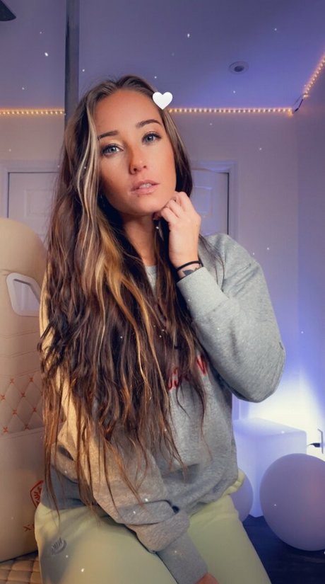 blonde yoga onlyfans hot naked pic