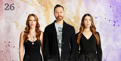 Laura Bailey model photo