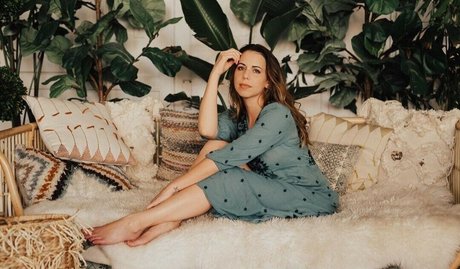 big tits midget onlyfans hd gallery