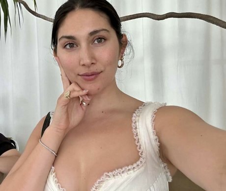 sydsogood model pretty pictures