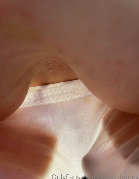 Sona Bella erotic model img