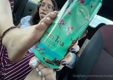 Sona Bella pornstar naked archive