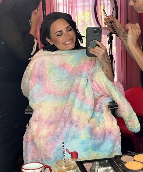 Demi Lovato pornstar pretty img