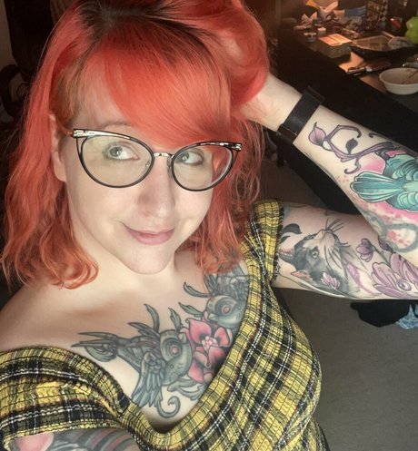 PushingUpRoses Profile pic