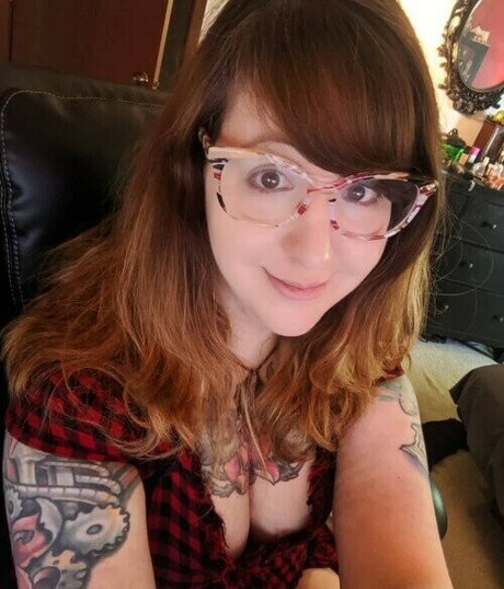 PushingUpRoses nudes actress pic