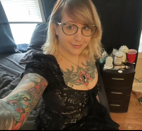 chubby redhead onlyfans erotic pic