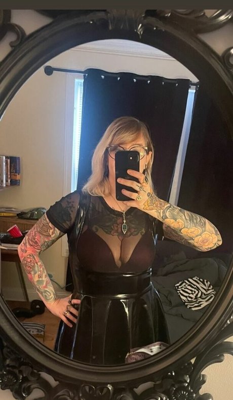 PushingUpRoses high quality star galleries