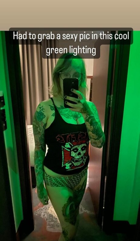 PushingUpRoses free pornstar pictures