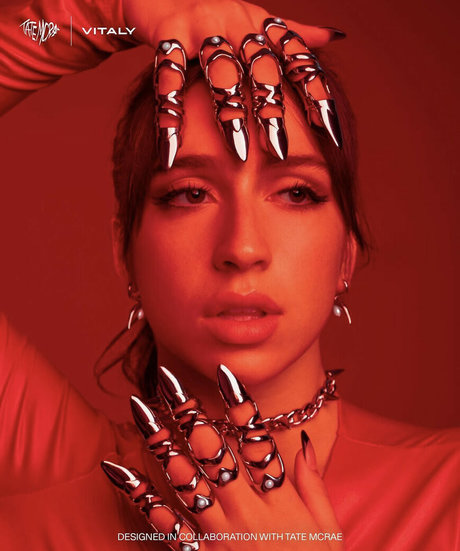 Tate McRae star porn image