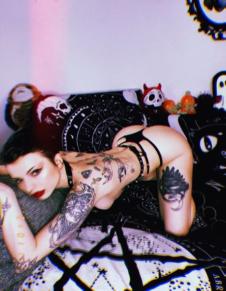 FaerieBlossom model sexy photo