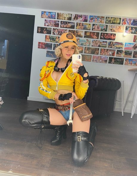 layanadevis hd star img