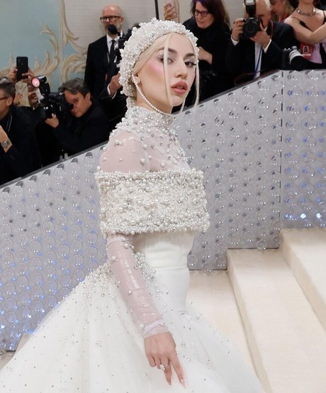 Ava Max star hot images