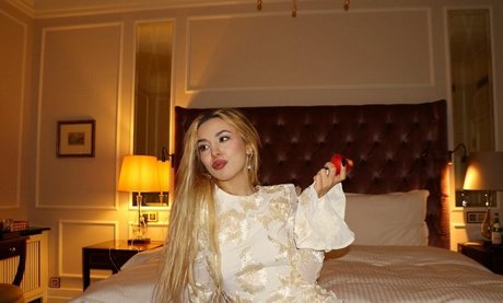 skinny shemale onlyfans porn image