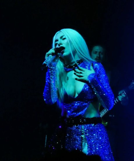 Ava Max star perfect gallery