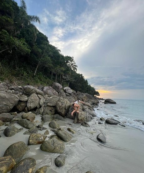 Bruna Carvalho pornographic model archive