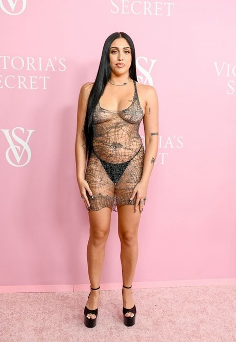 Lourdes Leon nude model gallery