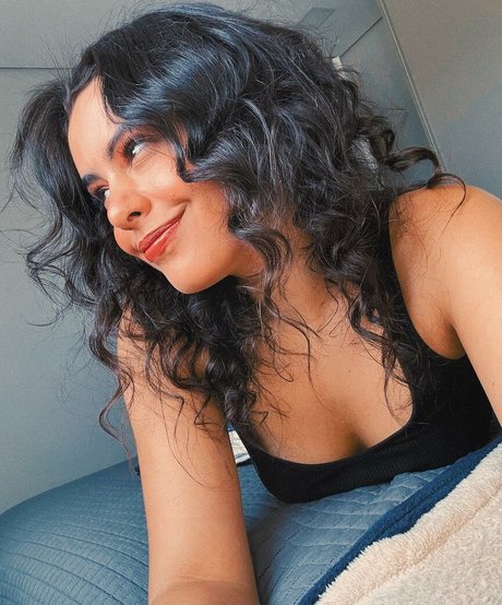 Yasmin Ali Yassine nice pornstar img