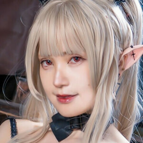 Akagikuro model exclusive photos