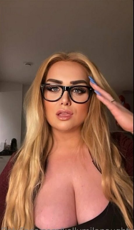 curvy girls onlyfans exclusive images