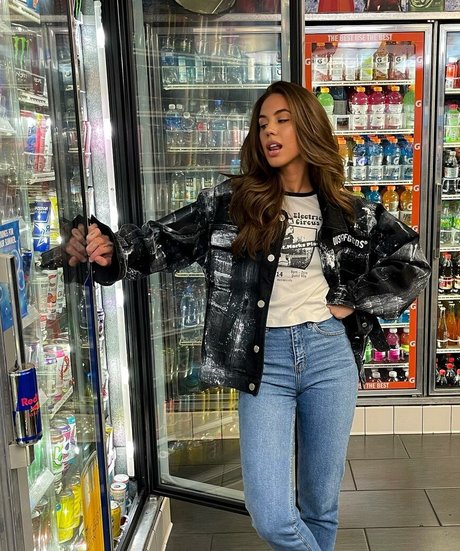 Brit Manuela porn star galleries