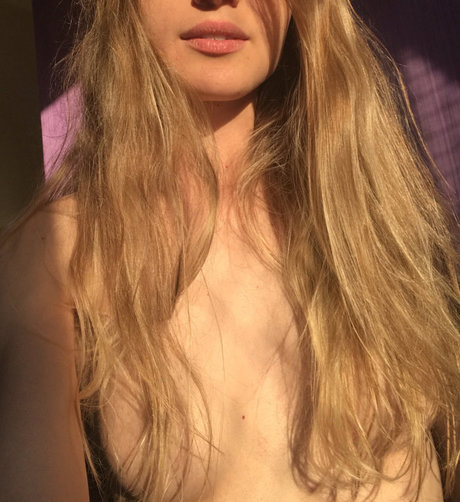 Sara Muller erotic actress galleries