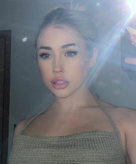 Hailsbee sex actress picture