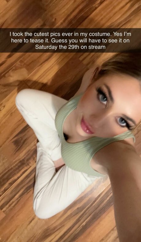 Hailsbee star nudes pic