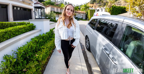 athenafleurs pretty pornstar img