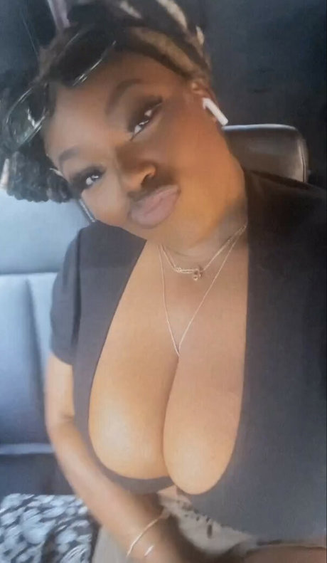 giant onlyfans exclusive photos