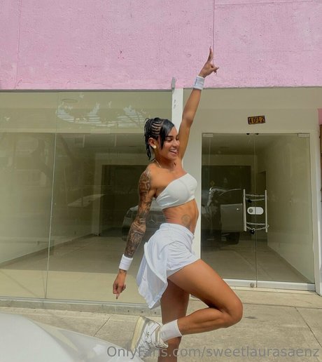 sweetlaurasaenz model sex pictures