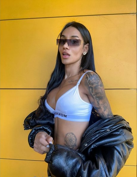 sweetlaurasaenz exclusive model photos