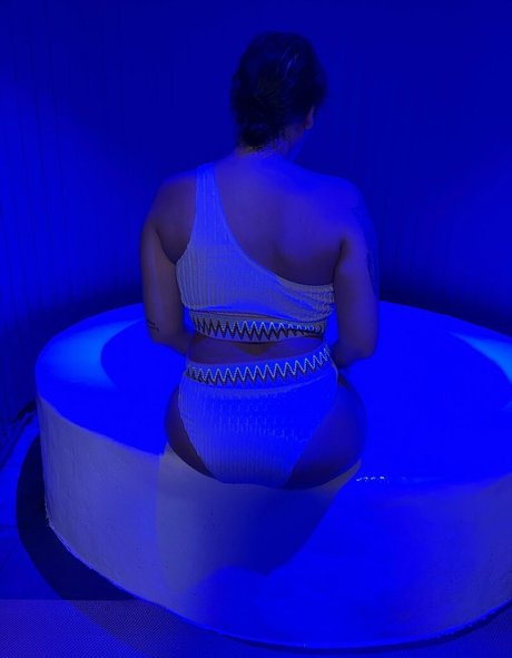 brunette teen onlyfans nudes archive