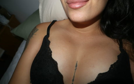 young asian onlyfans exclusive img