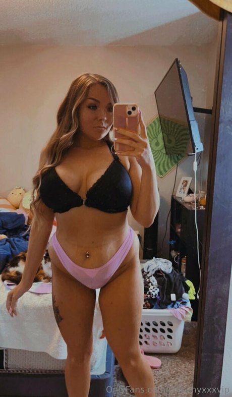 chloenyxxxvip perfect pornstar pic