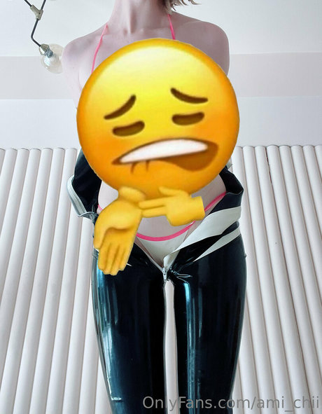 ami chii sexy star image