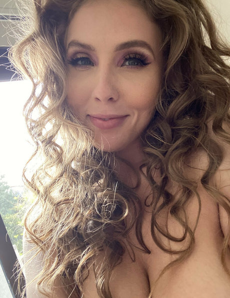 lenaisapeach model hot galleries