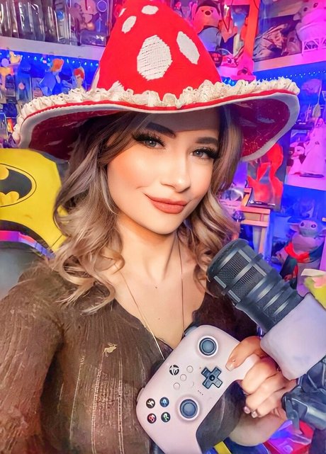 That Star Wars Girl model pictures