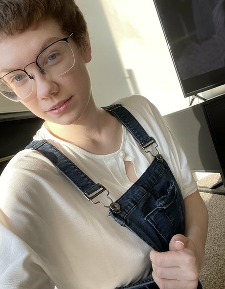 officialmorganrae model pornographic images