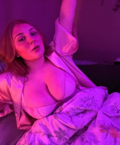 feet milf onlyfans sexy image