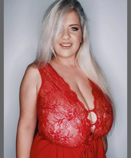 Nina Phoenix model best photo