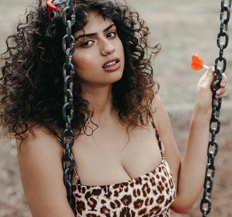 Mays Benatti nudes star picture