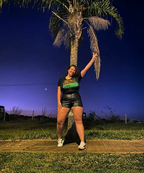 Maria Clara Tavares model hot picture