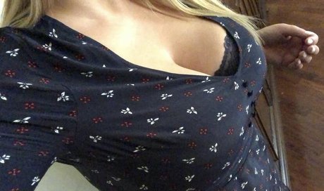 XLeila89 model sex images