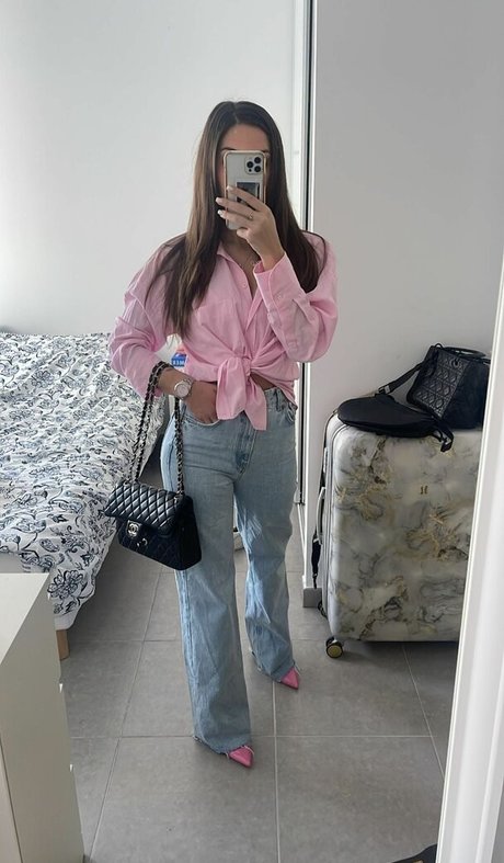 Bella mnz sex model image