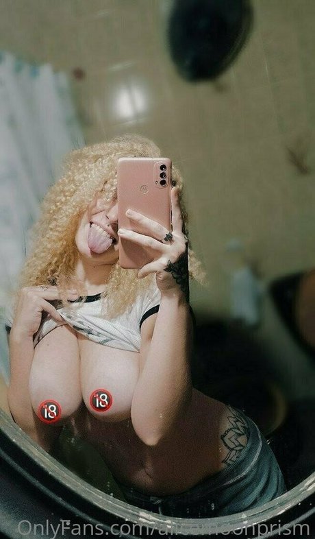 alicemoonprism model pornographic photo