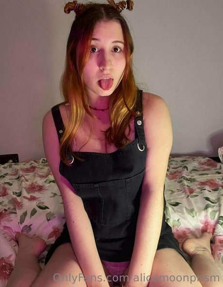 alicemoonprism pretty model gallery