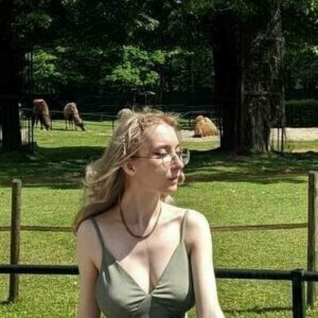 alicemoonprism erotic model archive